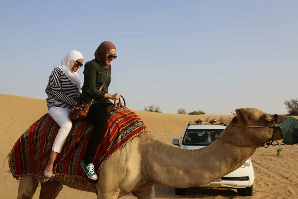 Explore Evening Desert Safari Dubai With Buffet Dinner and Belly dance